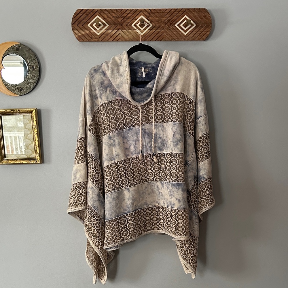 Free People Blue and Cream Poncho